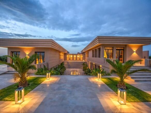LUXUEUSE VILLA 2250